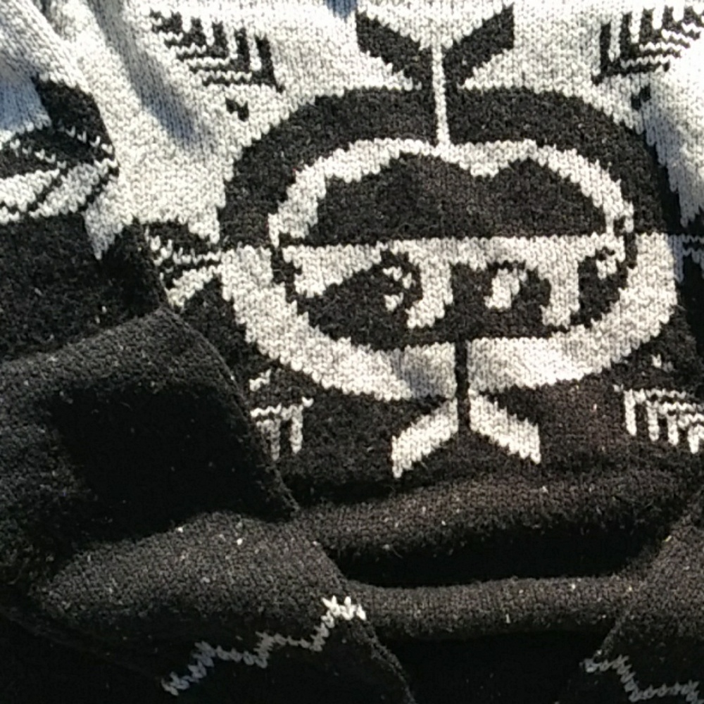 Vintage💕Echo 💕Sweater 💕 - Picture 5 of 8